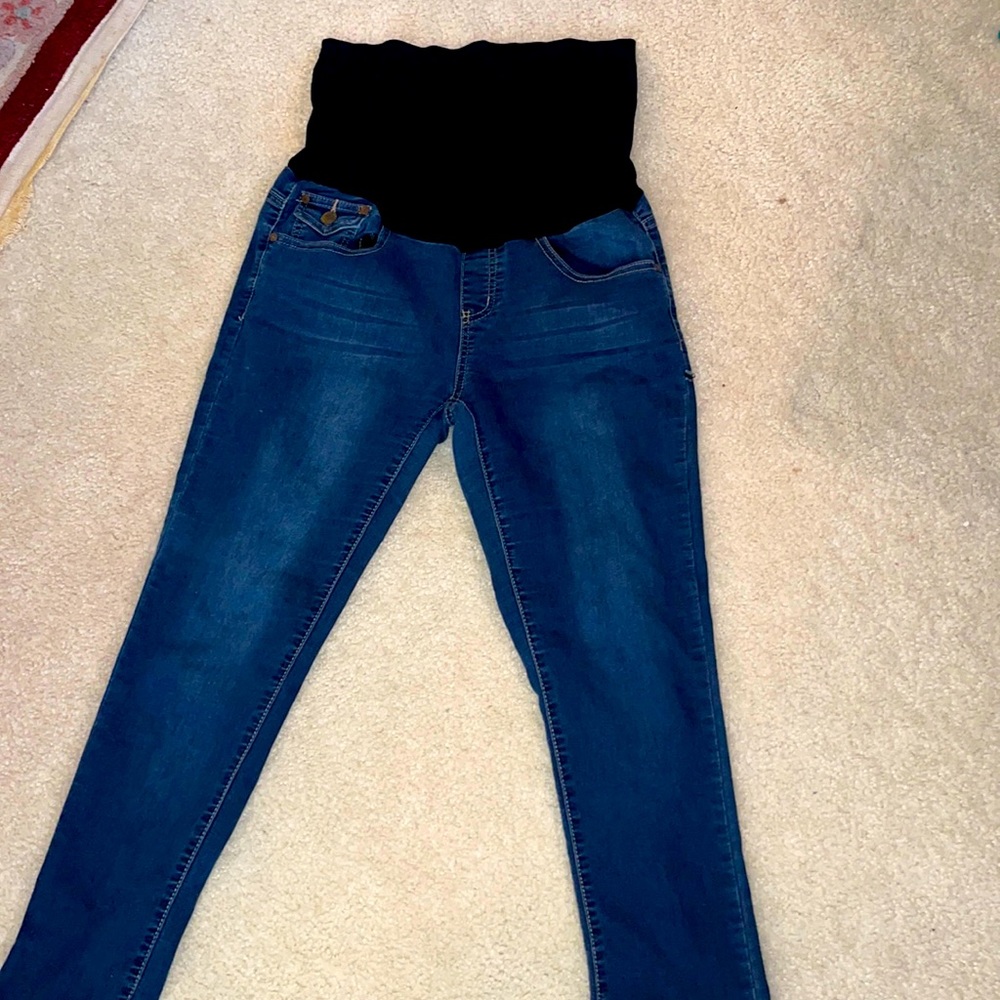 3/$20 Bella Vita maternity jeans